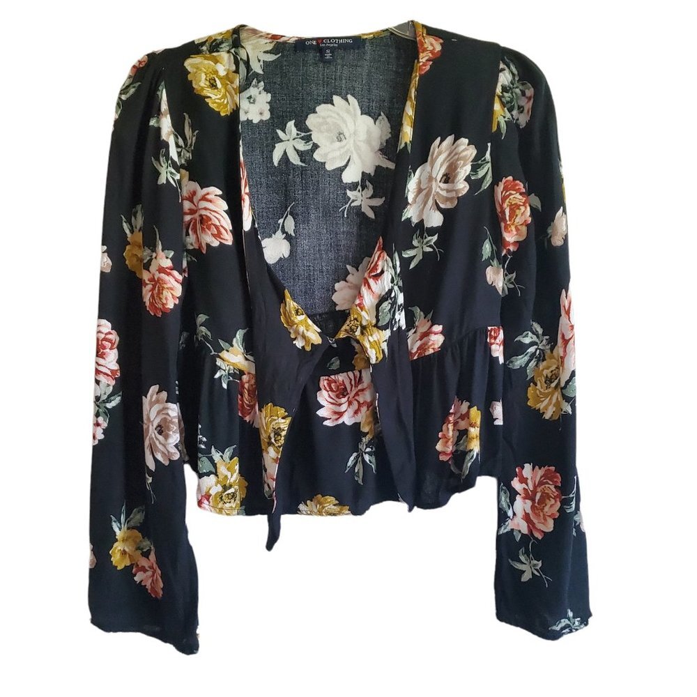 One Clothing Los Angeles Floral Cropped Peplum‎ Long Funnel Sleeves Blouse